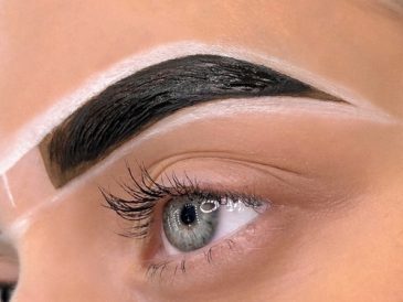 How to dye your eyebrows at home